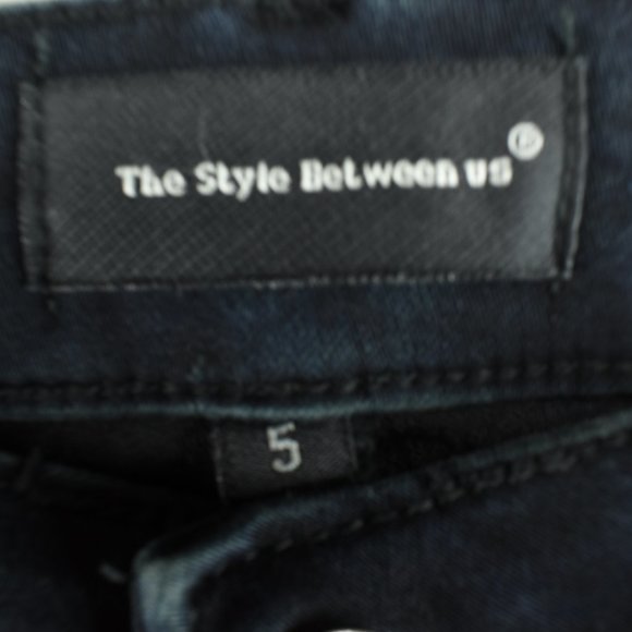The Style Between Us Skinny Jeans Size 5 - Picture 3 of 5